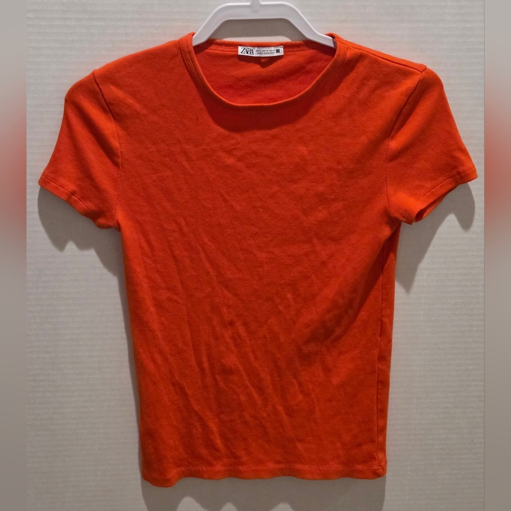 Zara Women's Ribbed Orange Short Sleeve Tee Shirt Size Medium